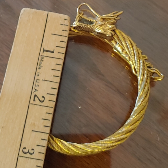 🚫SOLD🚫 Dragon Bracelet Gold Plated - Picture 10 of 12